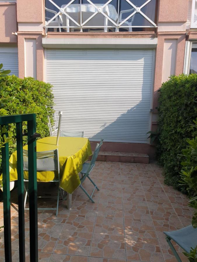 Familial, Rez De Chaussee,piscine Et Parking Prives * Palavas-les-Flots