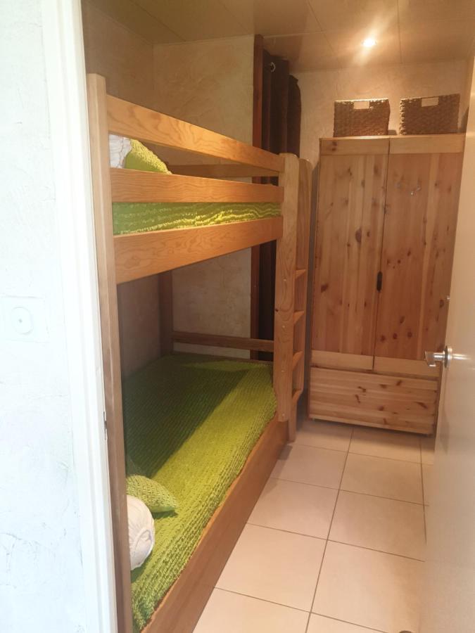 Familial, Rez De Chaussee,piscine Et Parking Prives Appartement *